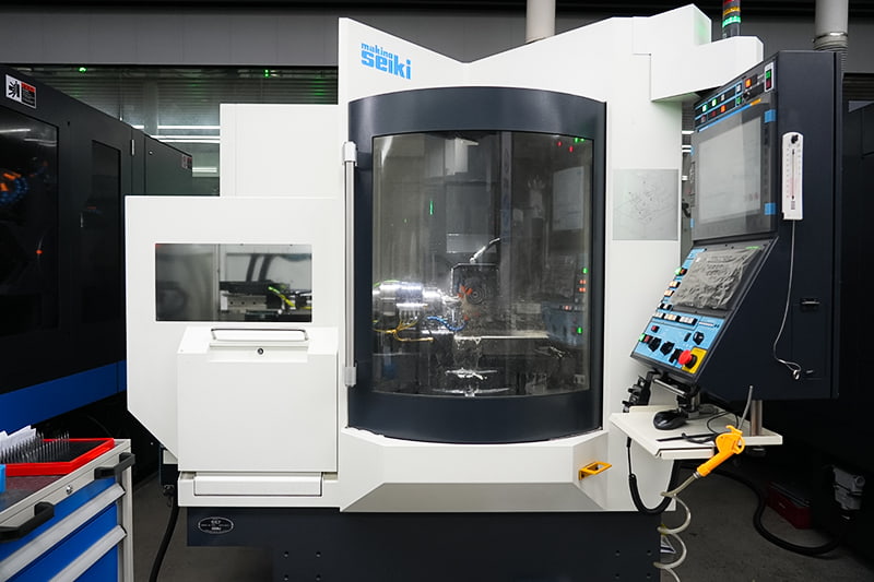 سيكي AGE30FX وSS7